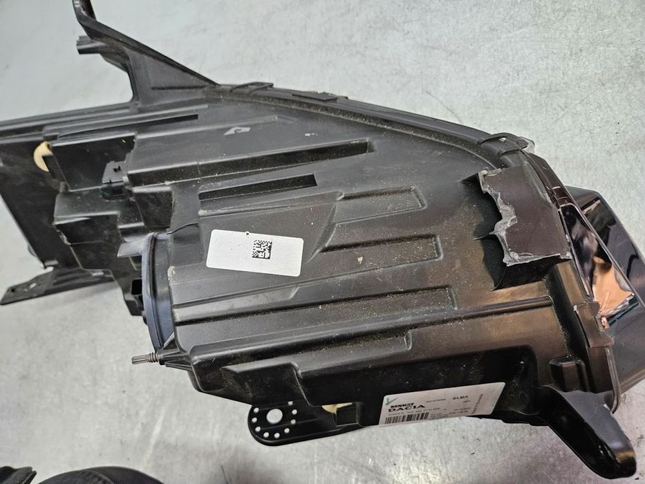 dacia sandero iii lampa przód