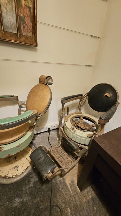 Cadeiras de Barbeiro Antigas