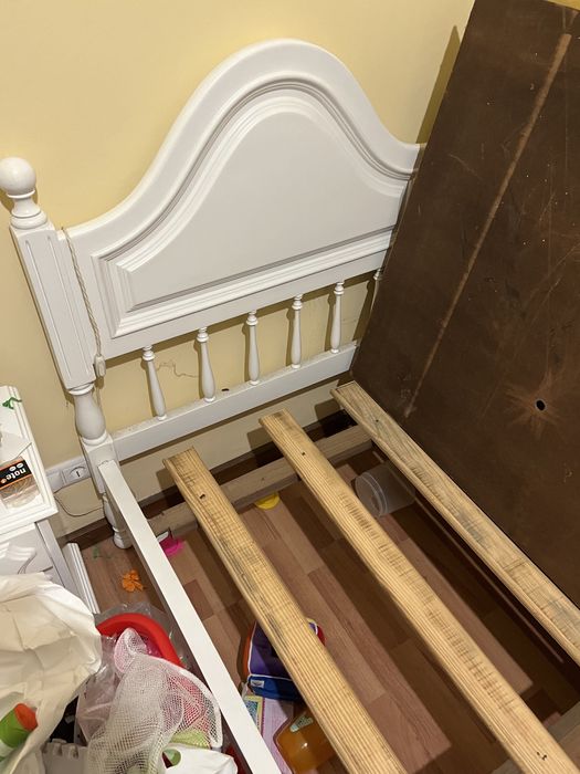 Cama inividual Branca