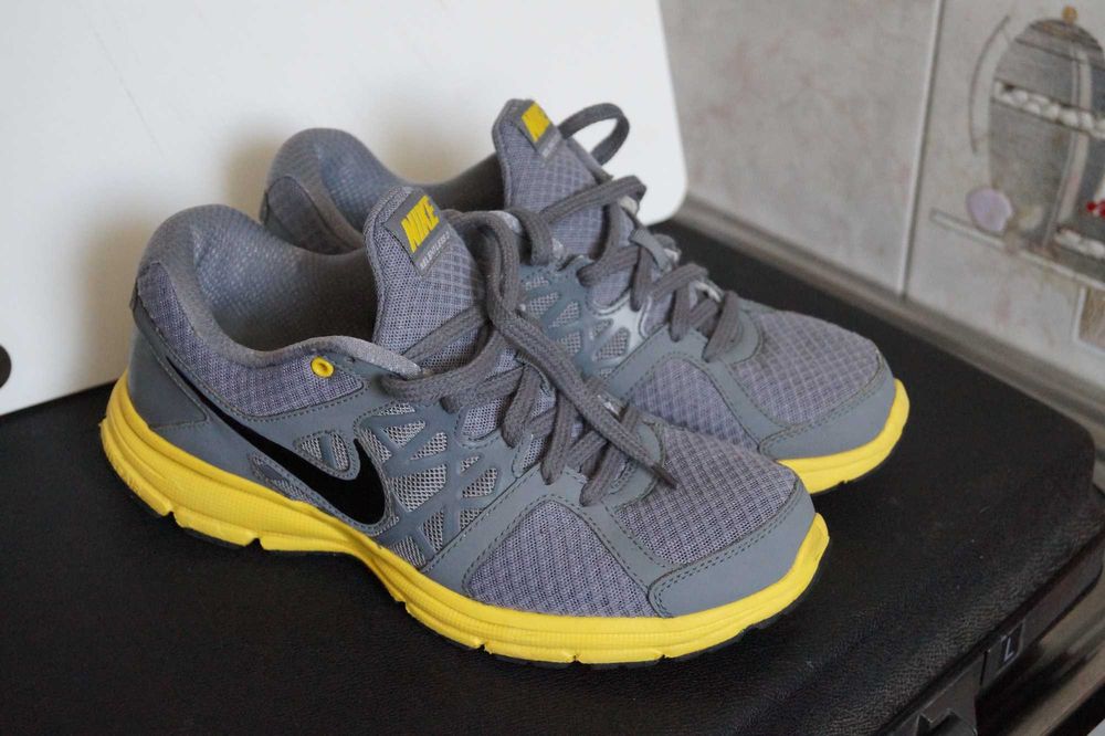 Buty Nike Relentless 2 rozm 42 idealne na dł. stopy 26cm