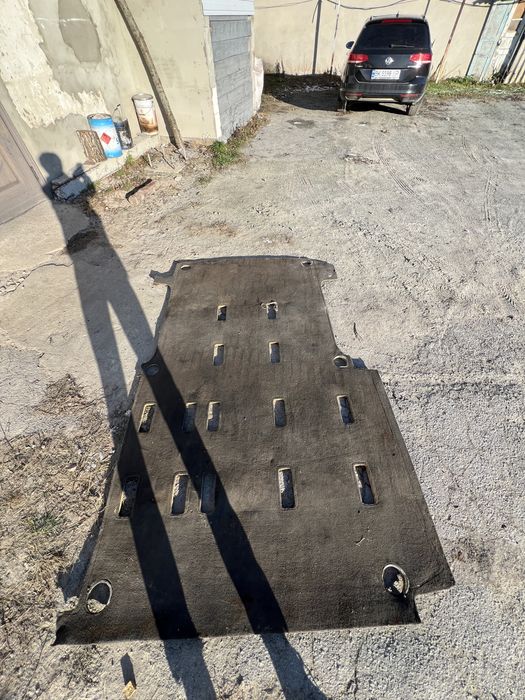 Підлога пол каравела т5 VW Caravella