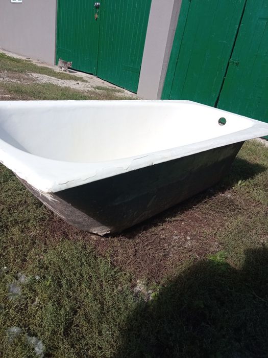 Продається чавунна ванна б/у,