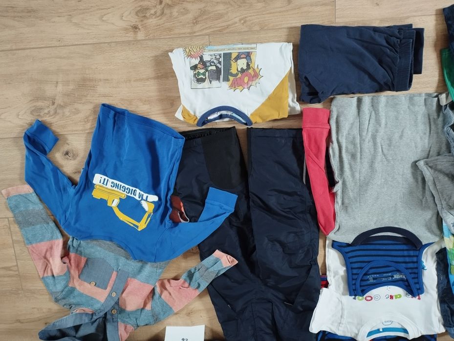 Zestaw ubrań dla chłopca rozmiar 92