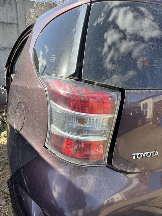 Toyota IQ lampa tyl lewa prawa europa