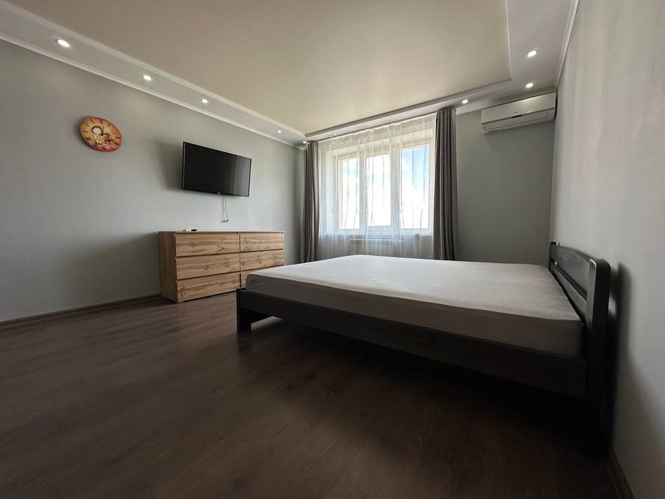 Продаж 1 к квартири 43 м² ЖК Олімпійський