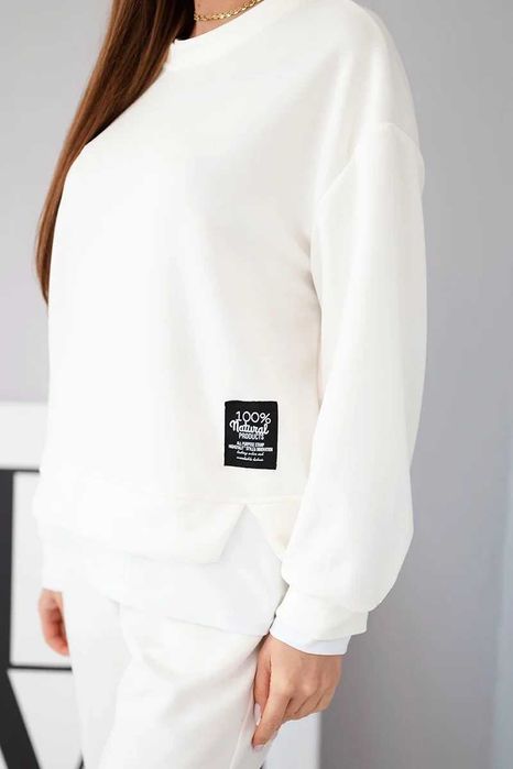 Komplet damski z masełkowy z luźną bluzą i spodniami dresowymi ecru