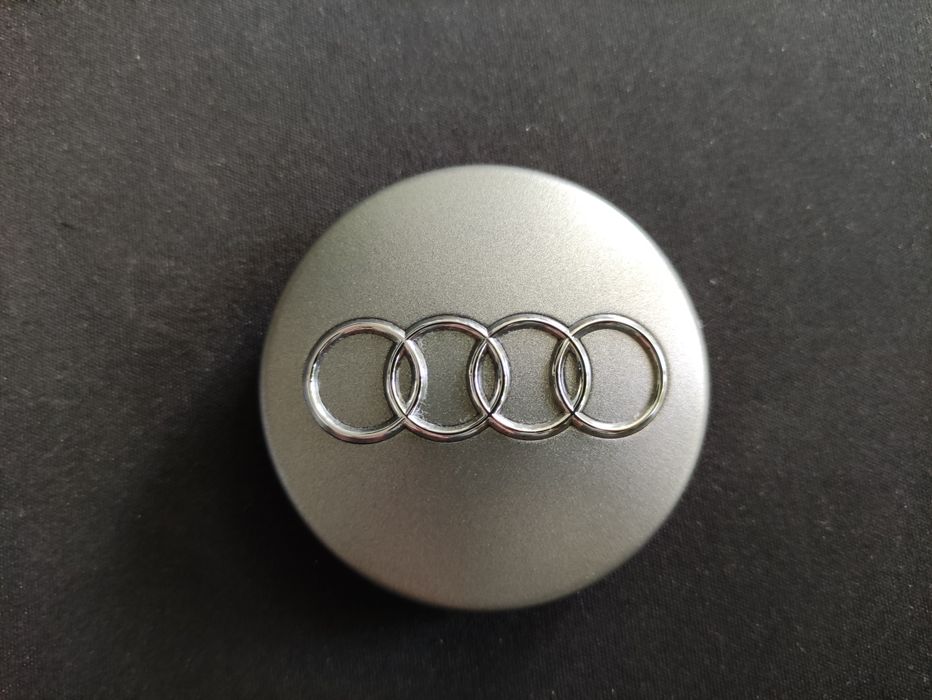 Tampo roda Audi 4BO 601 170