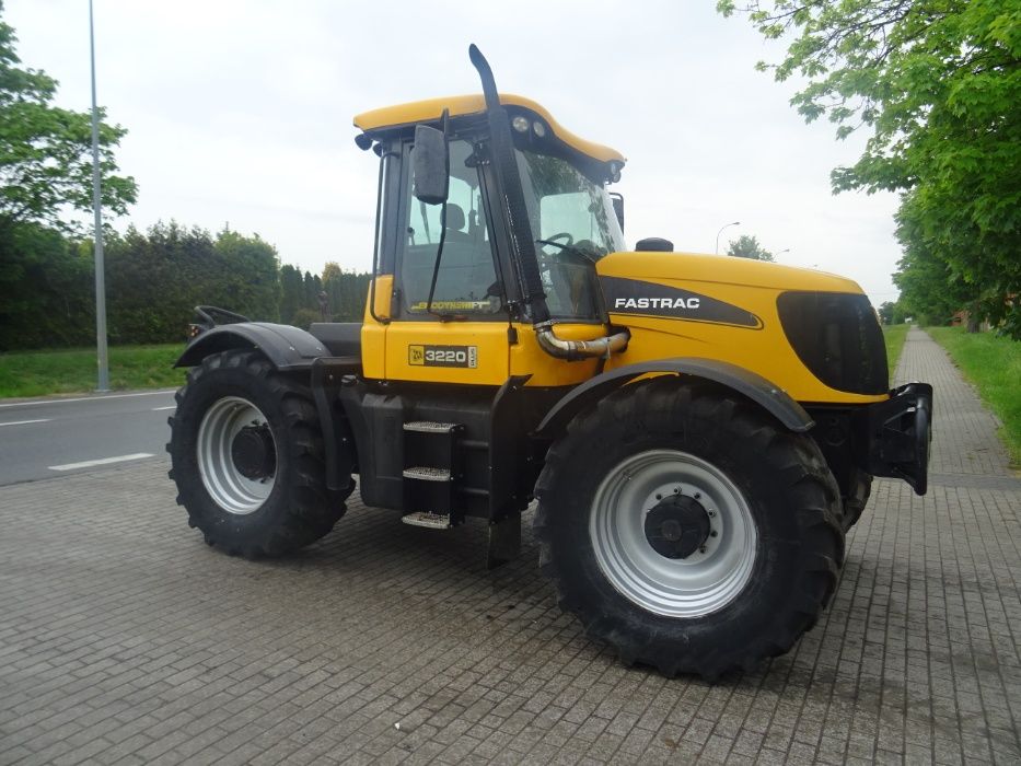 Ciągnik JCB FASTRAC 3220 PLUS. JCB 3220. 230 KM ,65 KM/H. JCB 3220