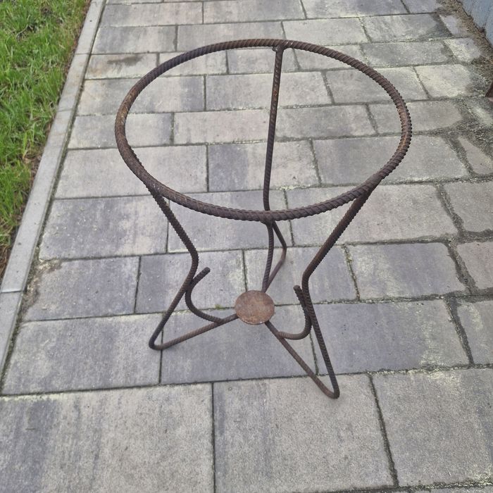 Kwietnik metalowy prl
