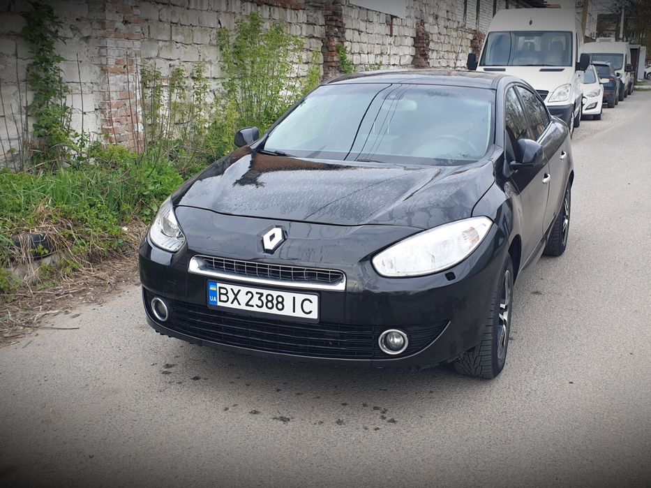 Легковий автомобіль Рено Флюєнс