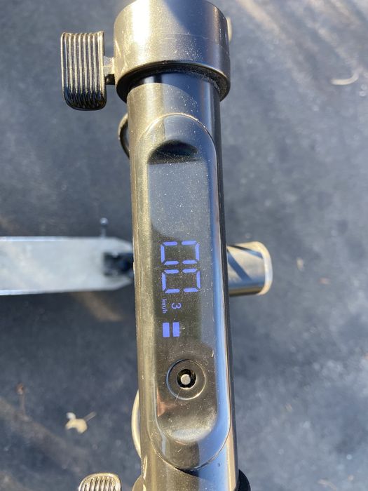 Электросамокат 20 км .