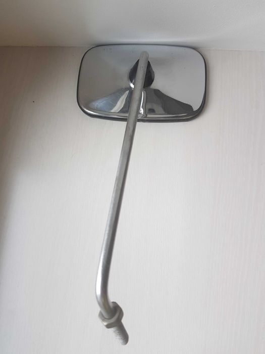 Дзеркало заднього виду, ретро