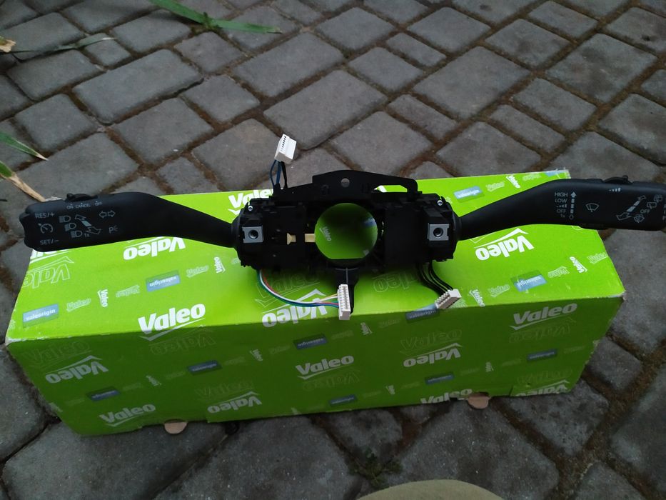 Продам переключатели под руль на фодьцваген