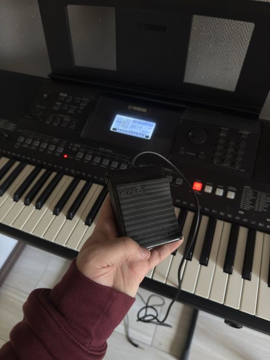 Teclado Yamaha E463