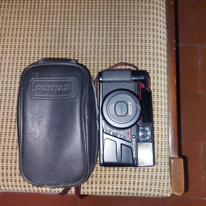 Maquina fotográfica Pantax com estojo