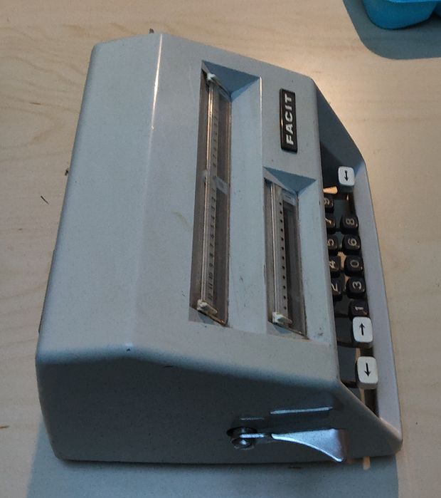 Calculadora mecânica Facit antiga