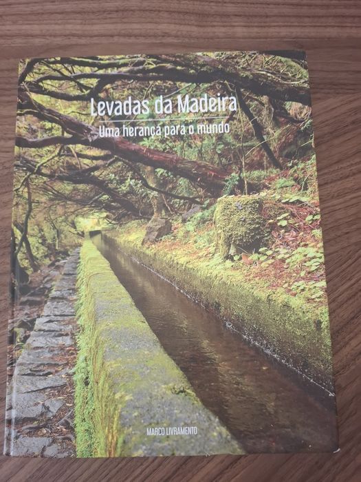 Livro Levadas da Madeira soberbo capa dura