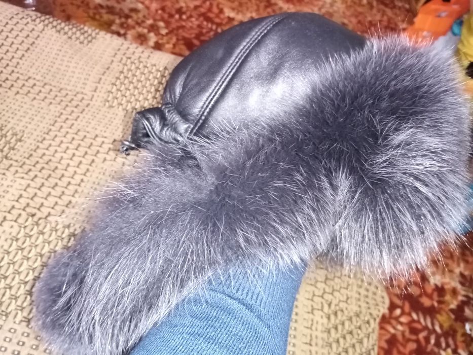 Шапка з хутра песця