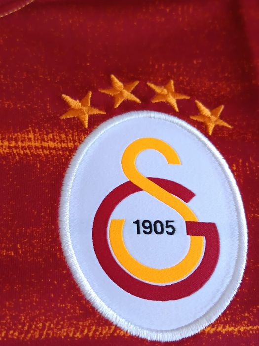 Camisola Galatasarai