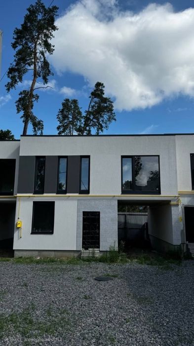 Продаж таунхауса 4кім, 2 сотки  з частковим ремонтом, є газ котел,