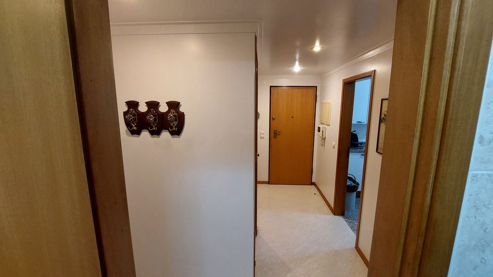 Quarto a  estudante ou professor(a)a