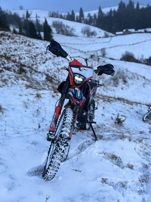 Продам  мотоцикл Spark 250 p2