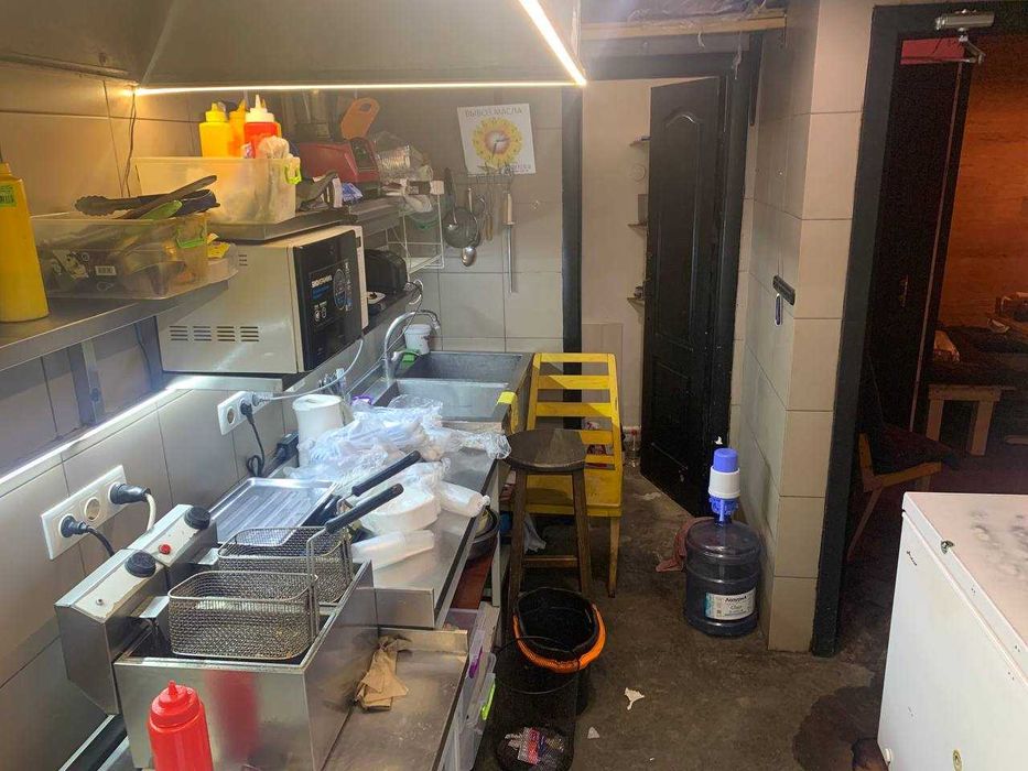 Готовое кафе с мебелью и оборудованием на пр.Науки под кафе, бар и т.д