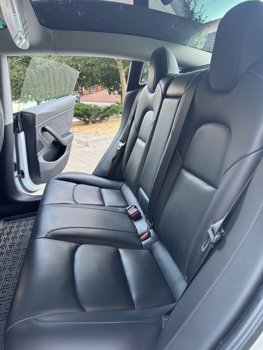 Tesla model 3 2019