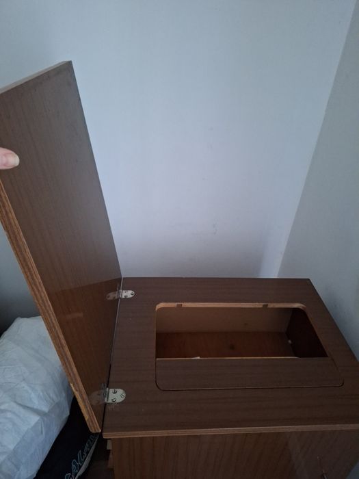 Продам тумбочку.