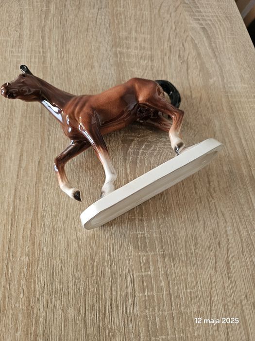 Koń  porcelanowy