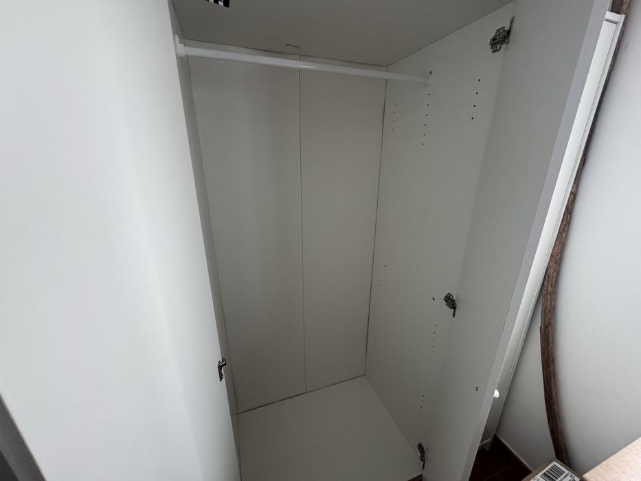 Vários móveis usados