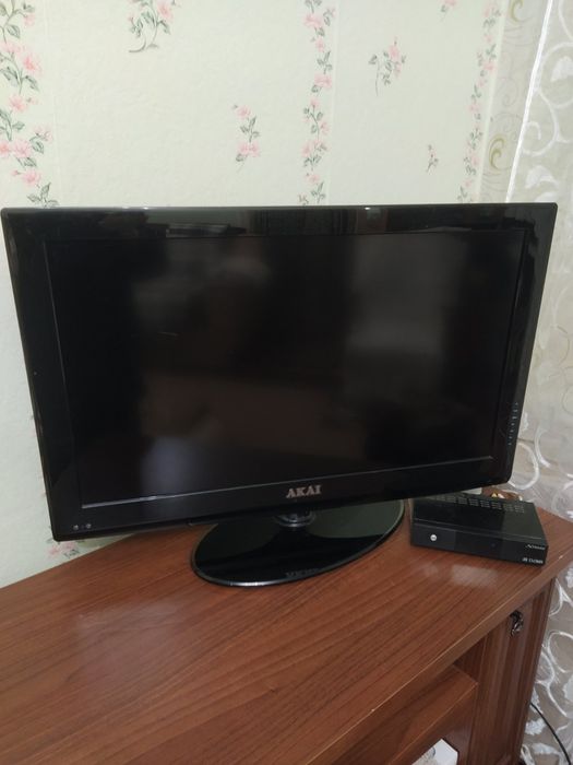 Продам телевізор Akai