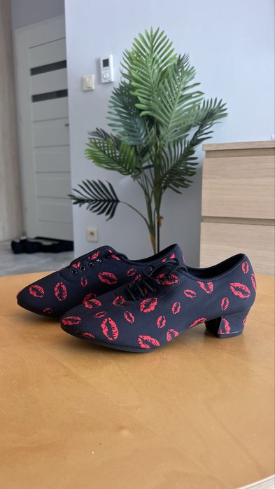 Sprzedam stylowe buty do tańca