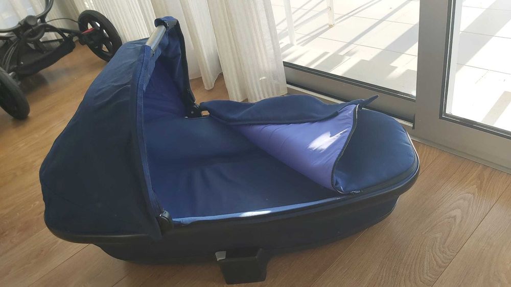 QUINNY Moodd with Carrycot64873988302723124