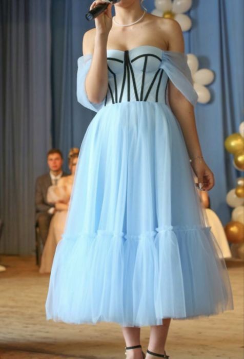 Випускна неймовірна сукня