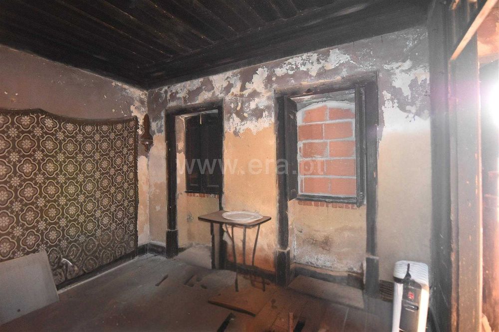 Moradia para Reabilitar – Larçã (Coimbra)  - 48.000 €