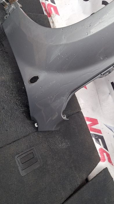 Переднє ліве крило Suzuki Grand Vitara