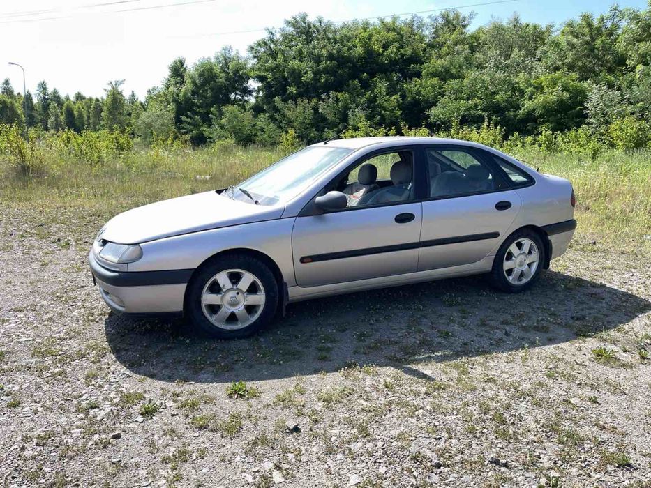 Рено лагуна 1997рік 1.8бензин