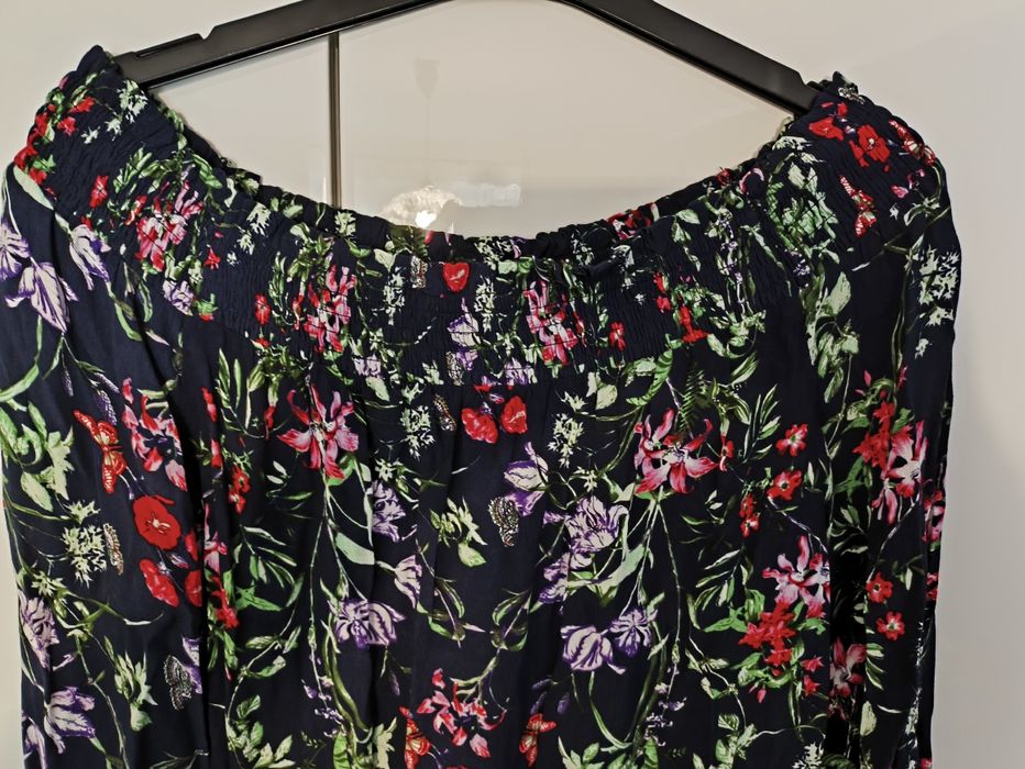 Sukienka dekolt hiszpanka zwiewna i lekka