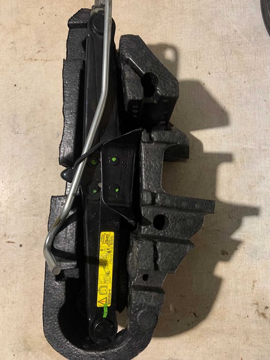 Домкрат (комплект) оригінальний Renault