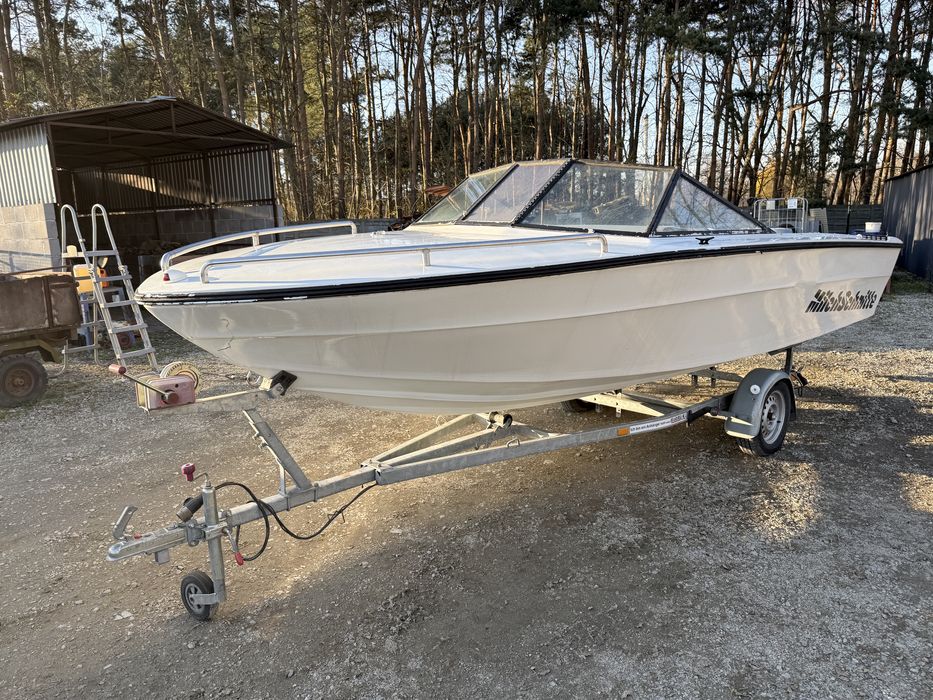 Łódka łódz jacht rekraacja 50 km łódz sportowa rybacka