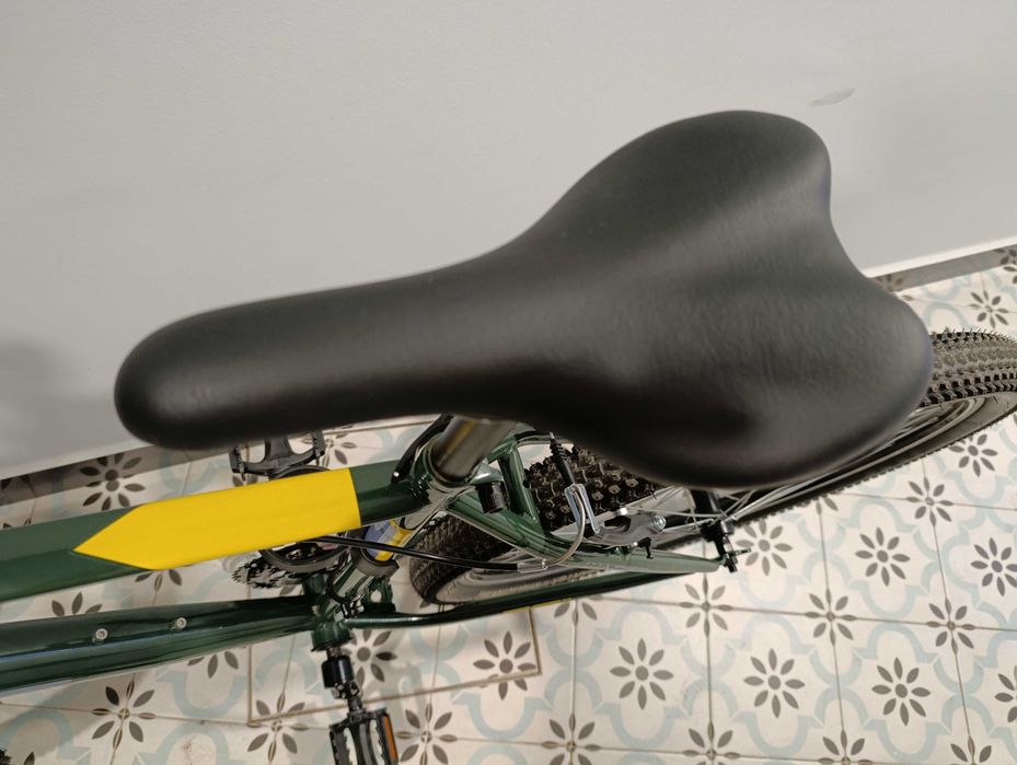 Bicicleta nova de montanha