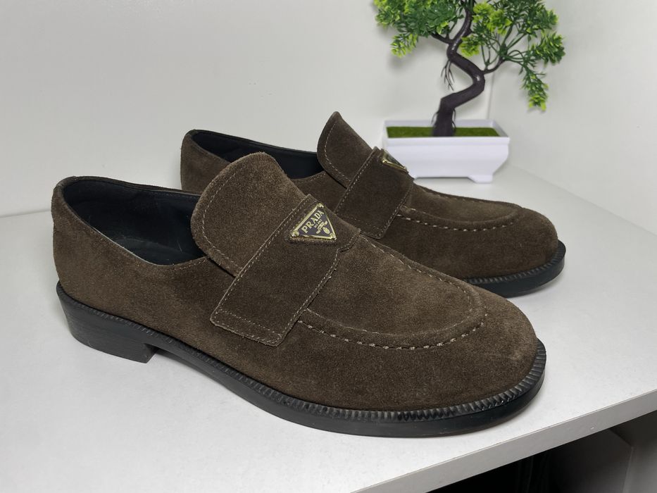 Продам лофери Prada