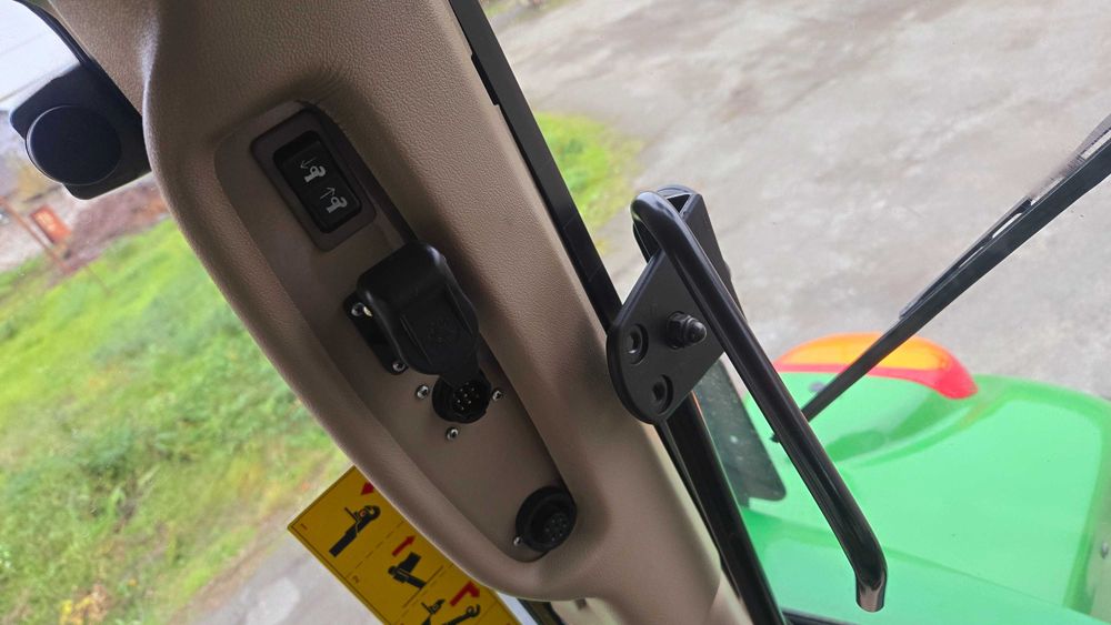 Трактор john deere 6930