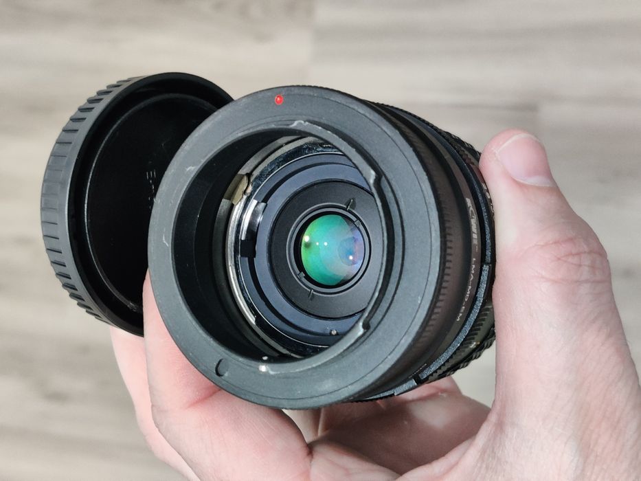 Vendo objetiva 35mm + adaptador Sony