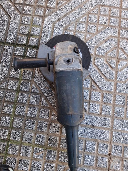 Rebarbadora Bosch GWS 20 230