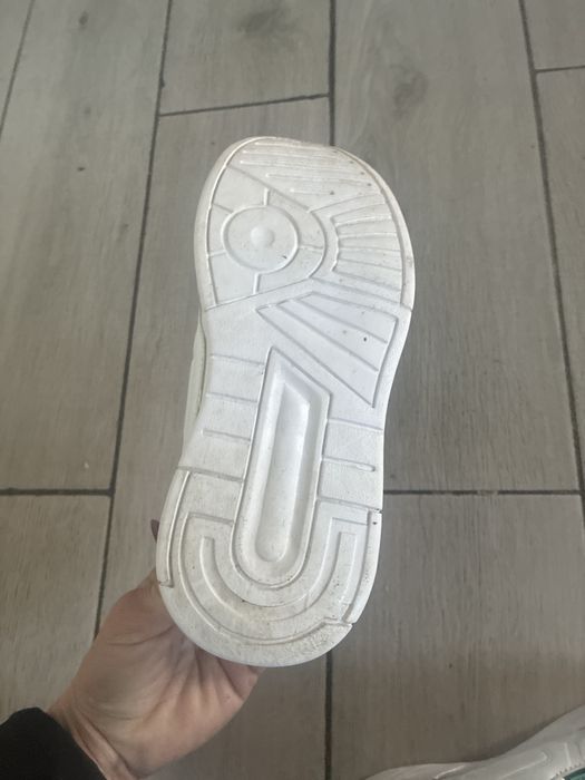 Кросівки стан новий устілка 19.5