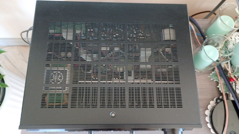 Yamaha RX-V663 stan idealny