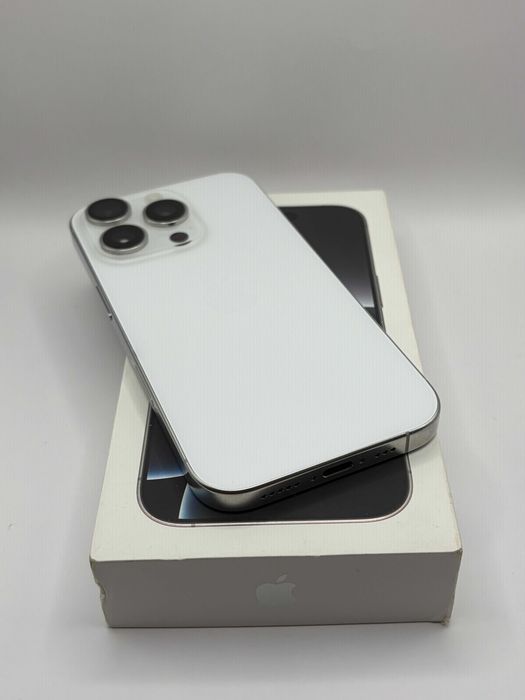 iPhone 16 Pro | stan idealny | bateria 90% | pełny zestaw