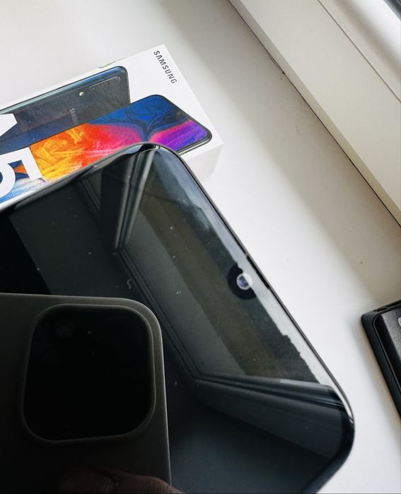 Телефон Samsung А50